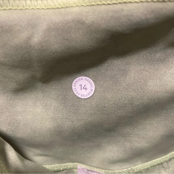 Lululemon Base Pace High-Rise Tight 25" | Size 14 - Picture 6 of 11